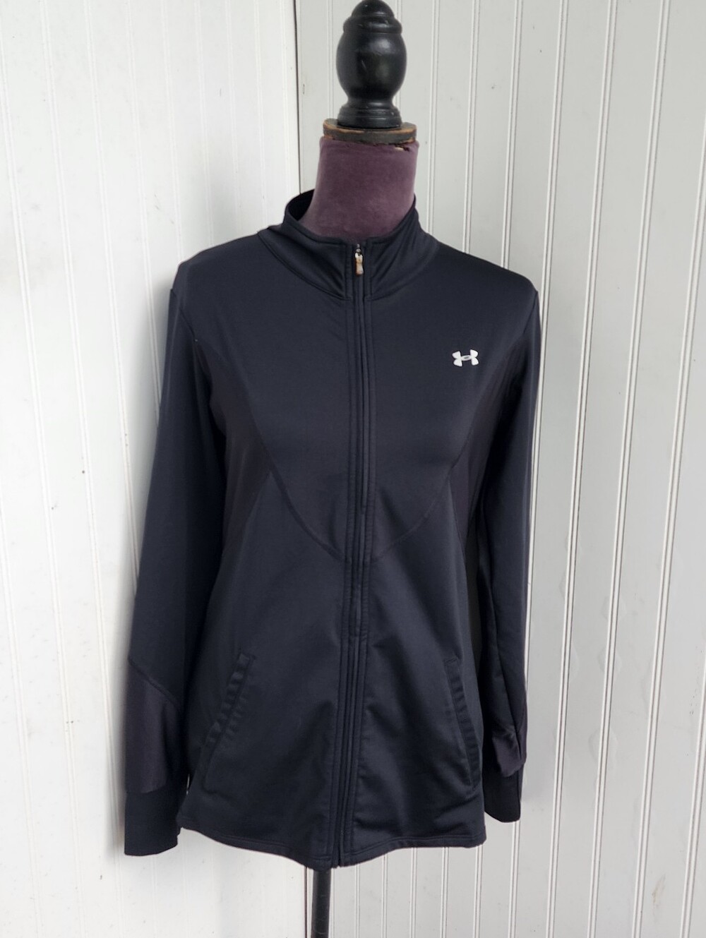Under Armour Semi Fitted All Season Gear Full Zip Front Lightweight Jacket Sz M